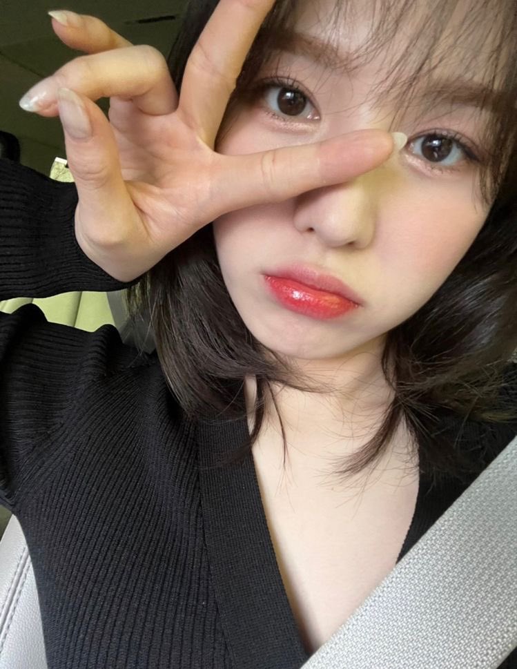 primarose_'s tweet photo. แล้วกุไม่สวยตรงไหน เอาปากกามาวงซิ https://t.co/JOyuE6AgfG