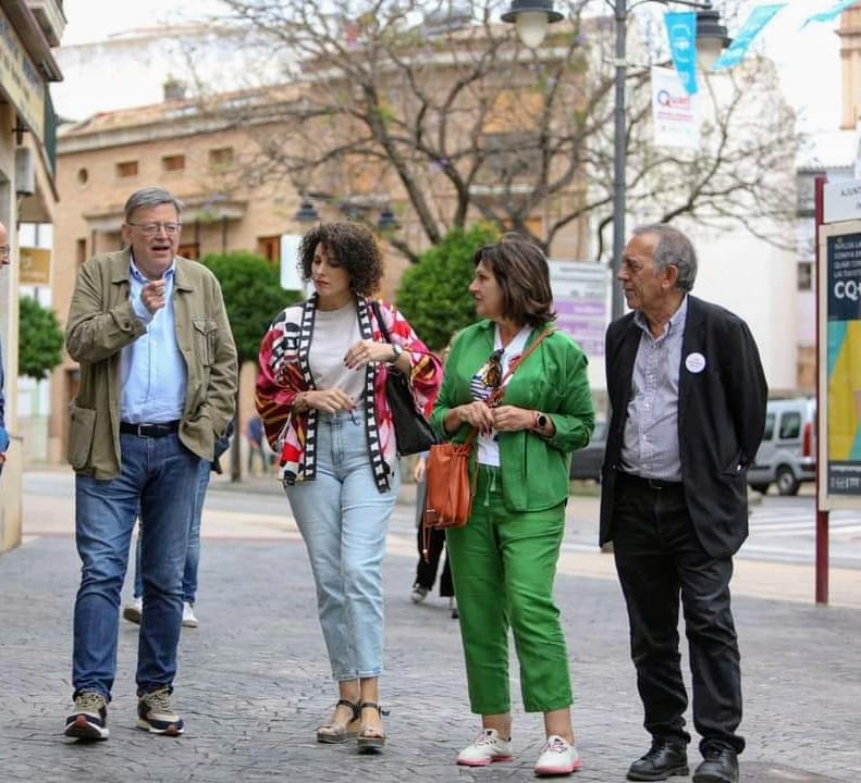 La alcaldesa de #QuartdePoblet, Carmen Martínez, ha sido elegida en el puesto n°3 por el PSPV como candidata a Diputada en las elecciones del 23 de julio, asimismo nuestro compañero Bartolomé Nofuentes ocupará el n°8 en la misma candidatura.
¡Mucha suerte,compañeros!
¡A por el 9!