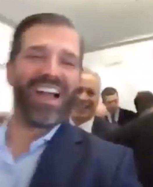RaymondPettibon's tweet photo. Pictured: Disgraced Trump lawyer Eric Herschmann with Donald Trump, Jr in a jovial mood. Herschmann, fresh from defending the Jan 6 rioters, has landed the plum job of defending disgraced, scandal-ridden Quarterback Brett Favre accused of fleecing taxpayers for his own gain. https://t.co/L9bc5XOUE4
