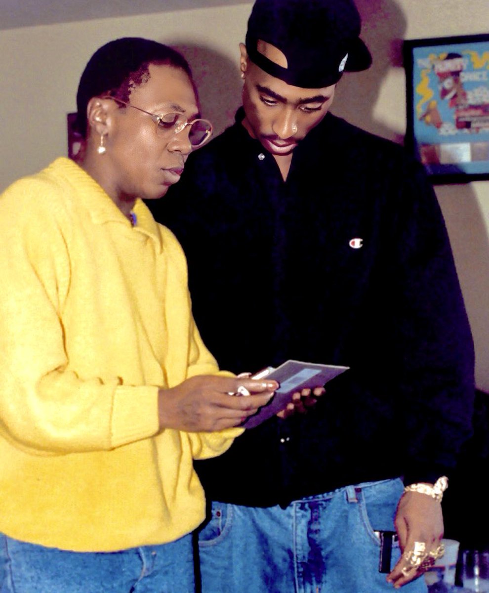 2pacunlimited 𓃮 (@2pacunlimited) on Twitter photo The music video to 2Pac's famous hit single "Dear Mama" reached over 400 million views on YouTube two days ago!!
How did this song make you feel the first time you heard it Tupac fans?
Photo: <a href="/yaasmyn/">yaasmyn fula</a> The music video to 2Pac's famous hit single "Dear Mama" reached over 400 million views on YouTube two days ago!!
How did this song make you feel the first time you heard it Tupac fans?
Photo: <a href="/yaasmyn/">yaasmyn fula</a>