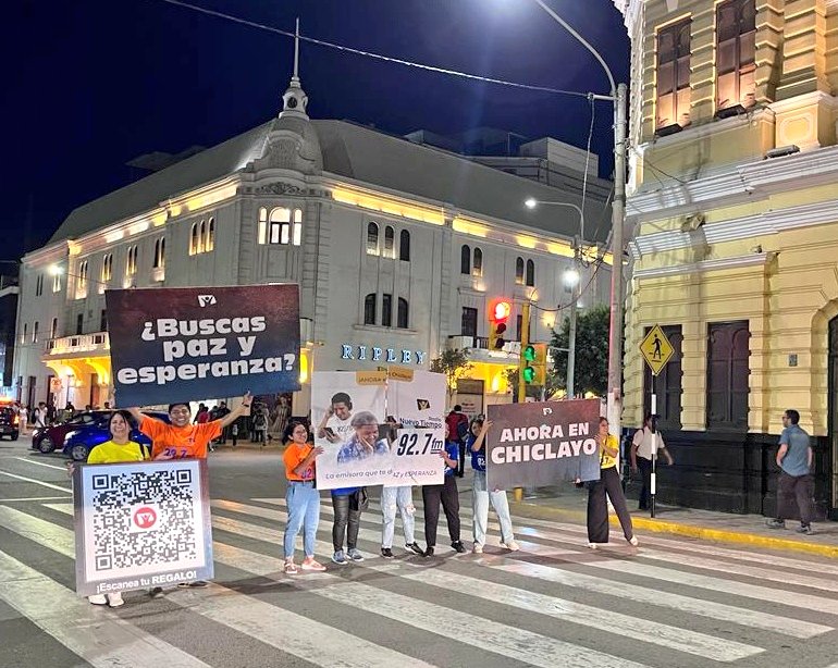 ⭐️¡Impacto en Plaza de Armas Chiclayo! A través de frases y mensajes inspiradores🤗, jóvenes entusiastas impactaron en los principales semáforos con la emisora que da paz y esperanza 92.7FM🚦¡Síguenos y entérate de nuestra próxima parada!🤩
#AhoraEnChiclayo #NuevoTiempo #Chiclayo