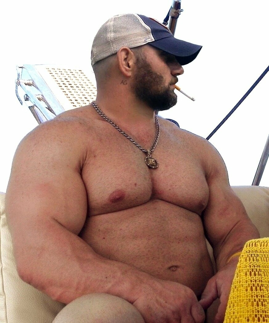 beefymuscle.com🐻🐼⛄ on X: Hot thick pecs! t.cobM1qn2Zf1o #beefy  #massive #musclehunk t.coCJQdRq6zeh  X