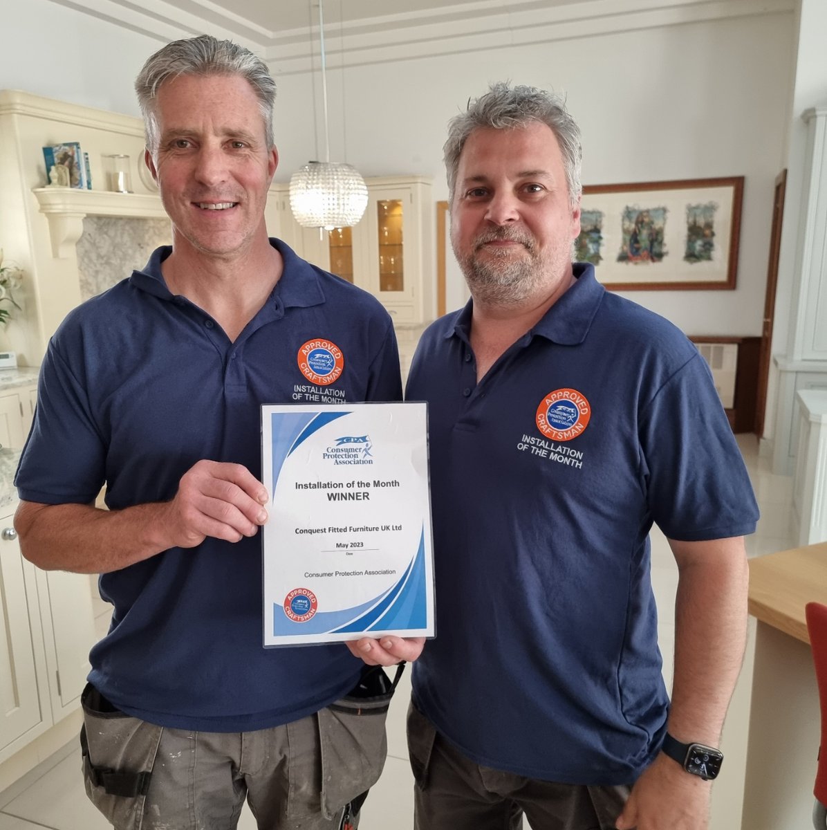 ConquestStyles's tweet photo. Conquest #fittedfurniture #won May's Kitchen Installer of the Month, from the Consumer Protection Association @CPATrade for their amazing kitchen installation. Here is a picture of the team in their T-Shirts with their certificates!

#CPAInstallationOfTheMonth https://t.co/LVTCnjS02G