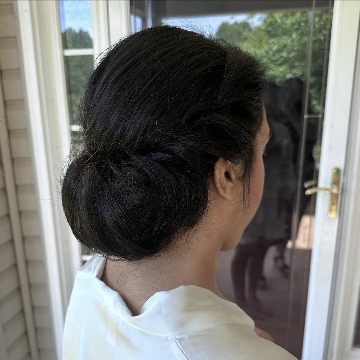 bpbfxbg's tweet photo. Seeing this bride light up and feel good about herself was such an amazing feeling! 😊👰‍♀️

Our main goal is to make everyone feel beautiful on their wedding day! We thoroughly enjoy doing bridal hair &amp; makeup, it’s such a rewarding job! ❤️

 #wedding #bridalstyles #hairinspo #w https://t.co/s9q9Q3lYsB