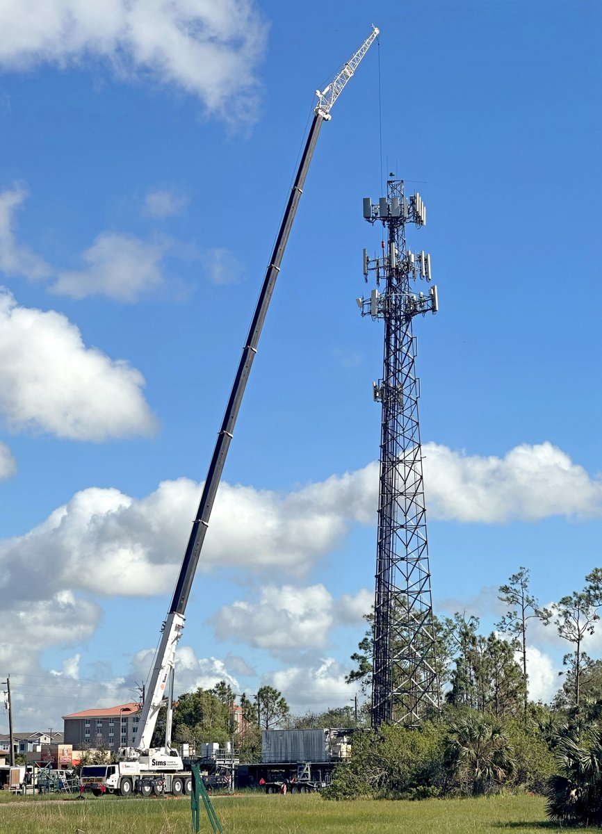 Sims is on the job in Ft. Myers, Florida! Our crew uses a Tadano ATF 220G-5 to assist J. Crompton Electric with cell tower maintenance, including work on antenna and mounts. #SimsCrane #TadanoGroup