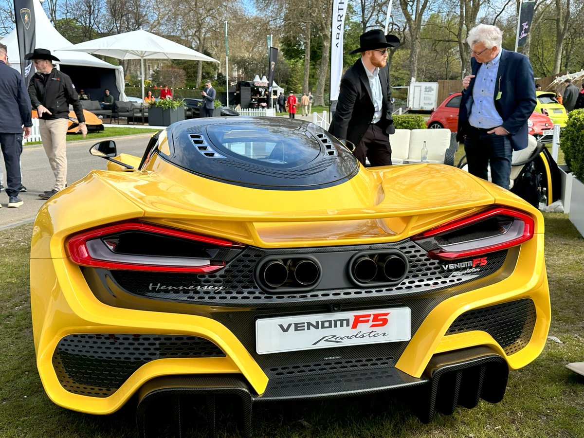 American hypercar and high-performance brand Hennessey revealed the new Venom F5 Roadster. 
#Hennessey #Venom #F5 #Roadster #hypercar #HighPerformanceCars #carsdaily #supercarsdaily #hypercarsdaily #salonprive #london #londonlife