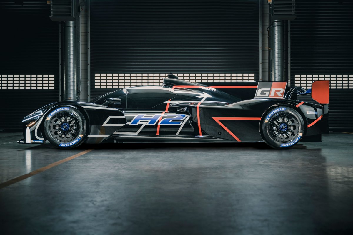 Unveiled. 🤩

How do you like the Hydrogen-powered GR H2 Racing Concept?

More info:
toyotagazooracing.com/wec/release/20…

#ToyotaGAZOORacing #PushingTheLimitsForBetter