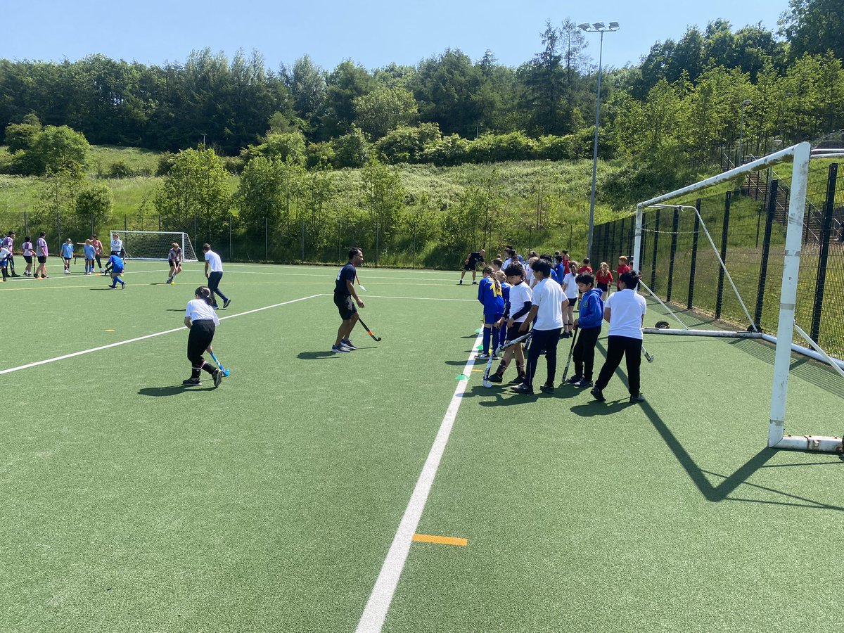 BwDSGO's tweet photo. Great to work with Blackburn Northern Hockey club today @BCHS_uk for our Year 5/6 Quick Sticks Hockey festival 
Thanks to @BCHS_MLE for providing the young leaders 👍🏑@YourSchoolGames @YouthSportTrust @ActiveLancs https://t.co/ubpgr90sx7