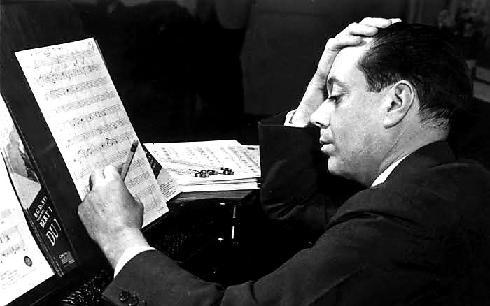 There is only one thing that inspires me. It is the phone calls that producers send me.

#ColePorter 
#BOTD🎂

Anything Goes 
youtu.be/Wd1w5tn040g