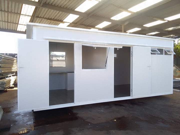 GroupMaphikwana's tweet photo. 12m and 6m Mobile Park homes on special
📞Call/WhatsApp 0640896016 https://t.co/kKJ3SLBpiH