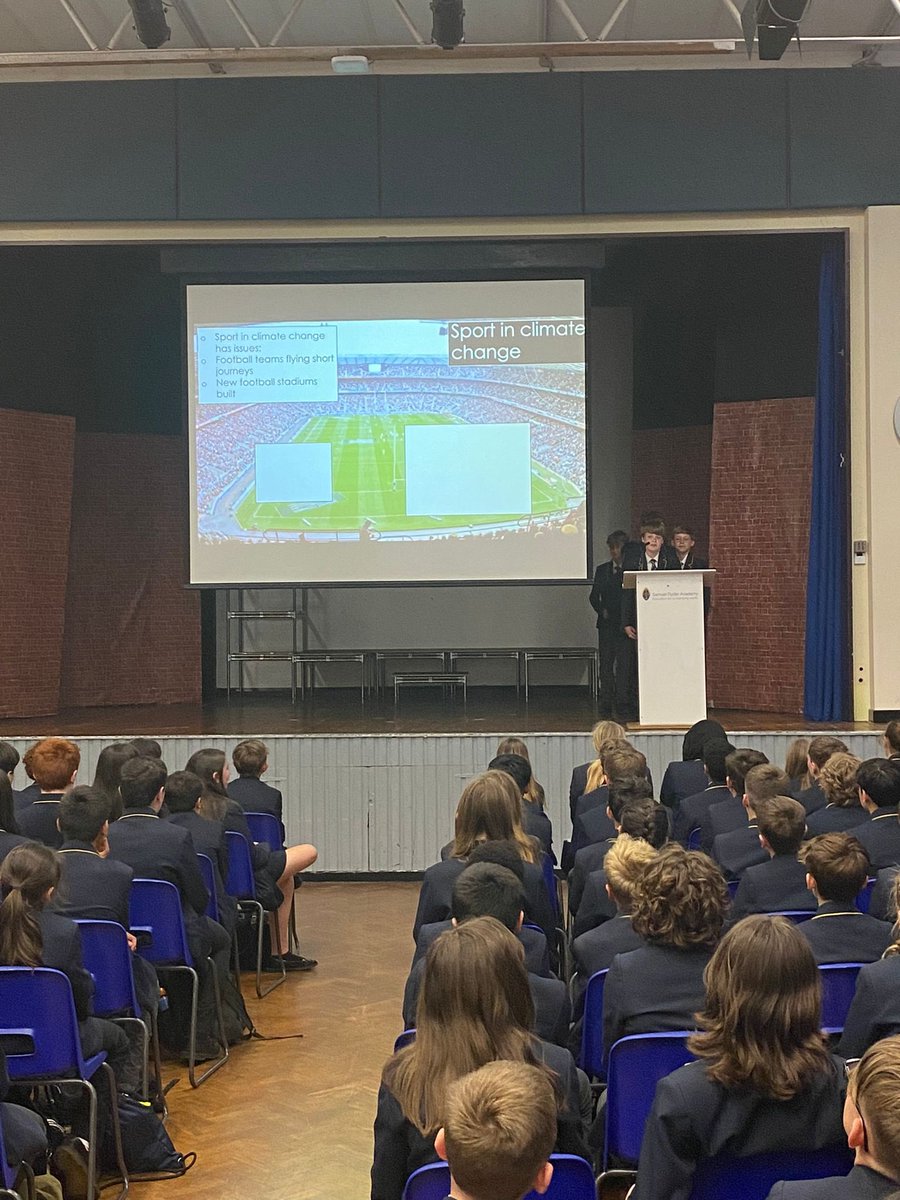 Congratulations 7B!  Leading the assembly this afternoon, on climate change. 👏🏻
