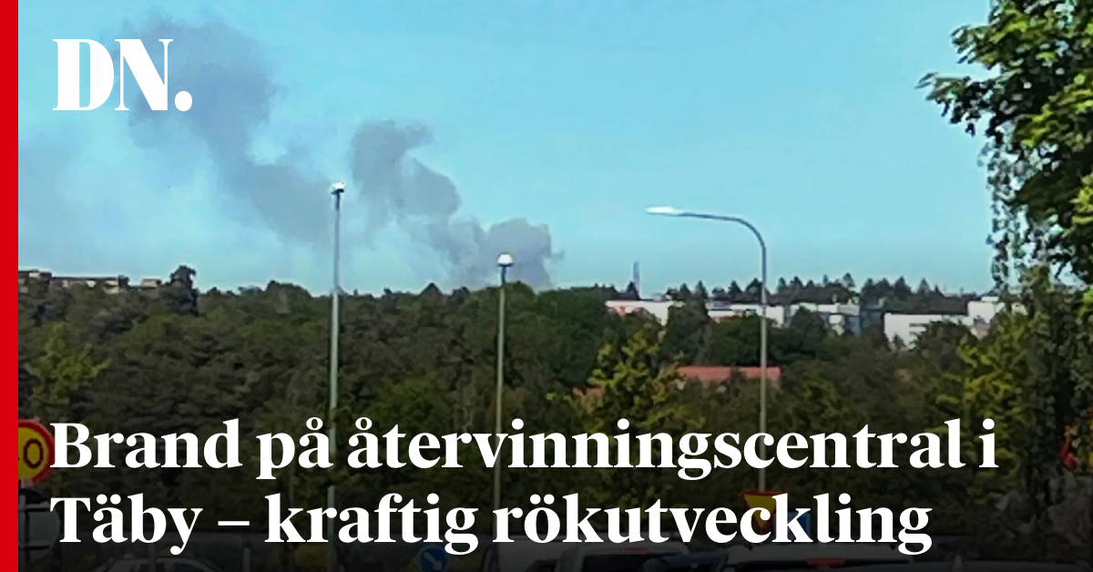 Brand på återvinningscentral i Täby – kraftig rökutveckling. dn.se/sverige/brand-…