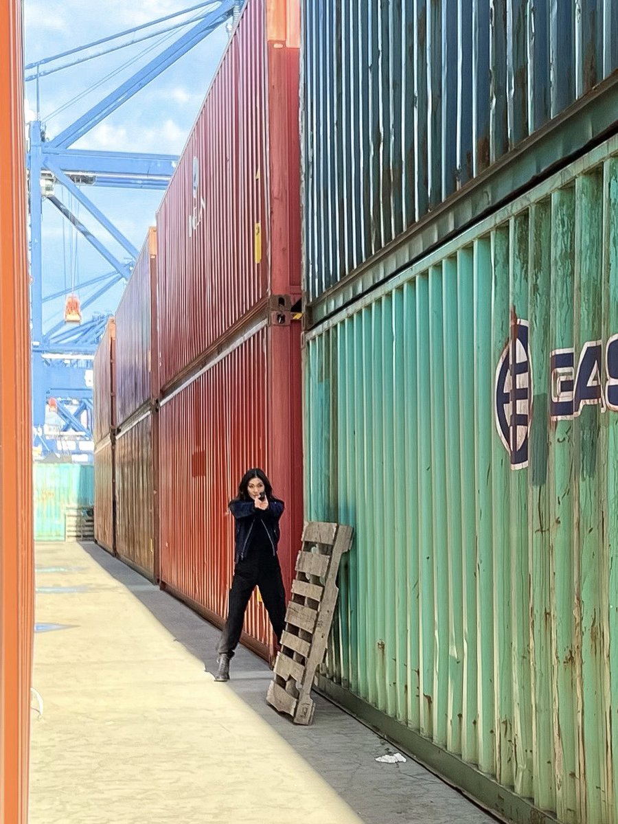 Movie magic 🎥💫 We all know that feeling when you watch something that just moves you. It’s magic. And me? I get to experience that rare magic of making them, of creating and getting my hands dirty, the process of it all. How lucky am I? 

📸: Mi, on one of our last days on set