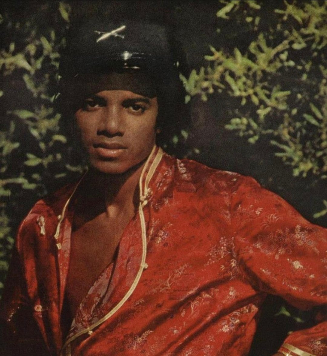 June 1984 Ebony Magazine.
#MichaelJackson #MJFam