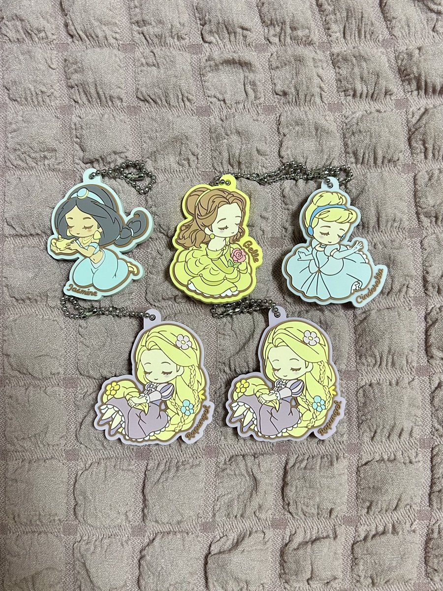 change036's tweet photo. 【交換】Disney Characters ディズニー プリンセス グミ ラバマスグミ 交換

求: アナ、白雪姫、アリス、オーロラ

譲:ラプンツェル2、シンデレラ、ベル、ジャスミン

郵送希望
条件の良い方を優先する場合があります。
検索からでも気軽にお声がけください。 https://t.co/9UxMfCbCca