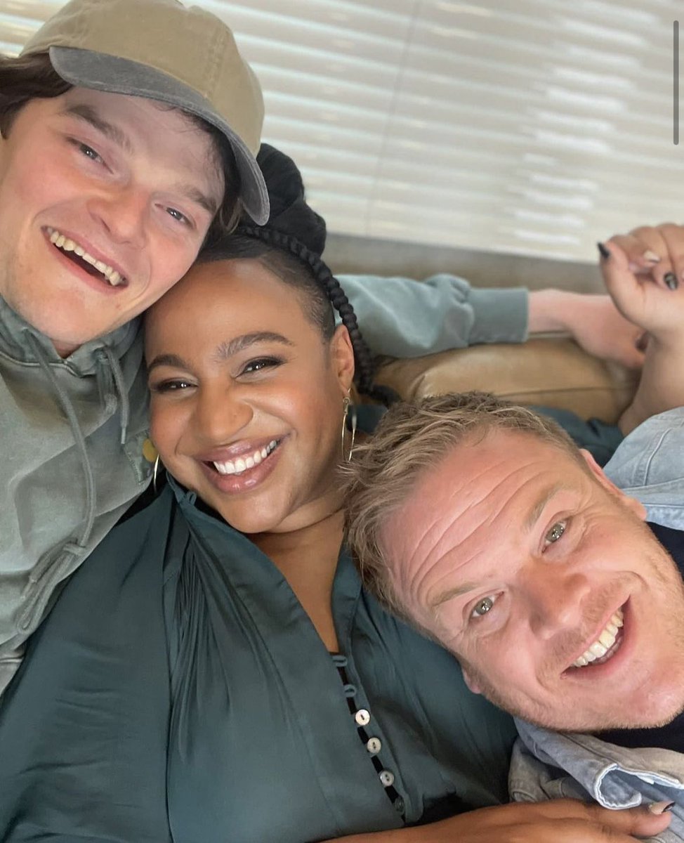 FellowshipFans's tweet photo. Ready to do some partying🎉

#TheRingsOfPower Wrap Day! https://t.co/s6aL3AbpaC