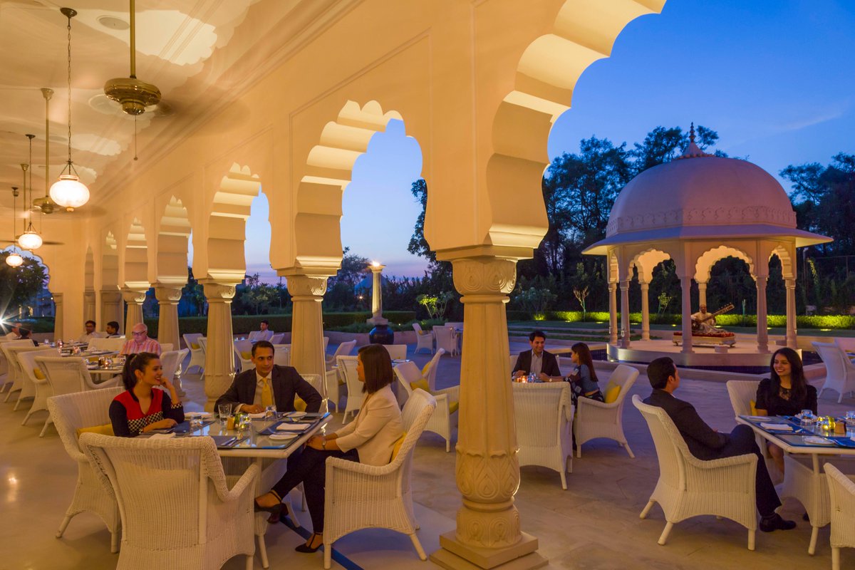 Enliven your evenings with scenic al fresco dining at Anant Mahal.

#TheOberoiSukhvilas #MyOberoi #Chandigarh #SpaResort #AnantMahal #Experience #DiningExperience #Alfresco #AlfrescoDining