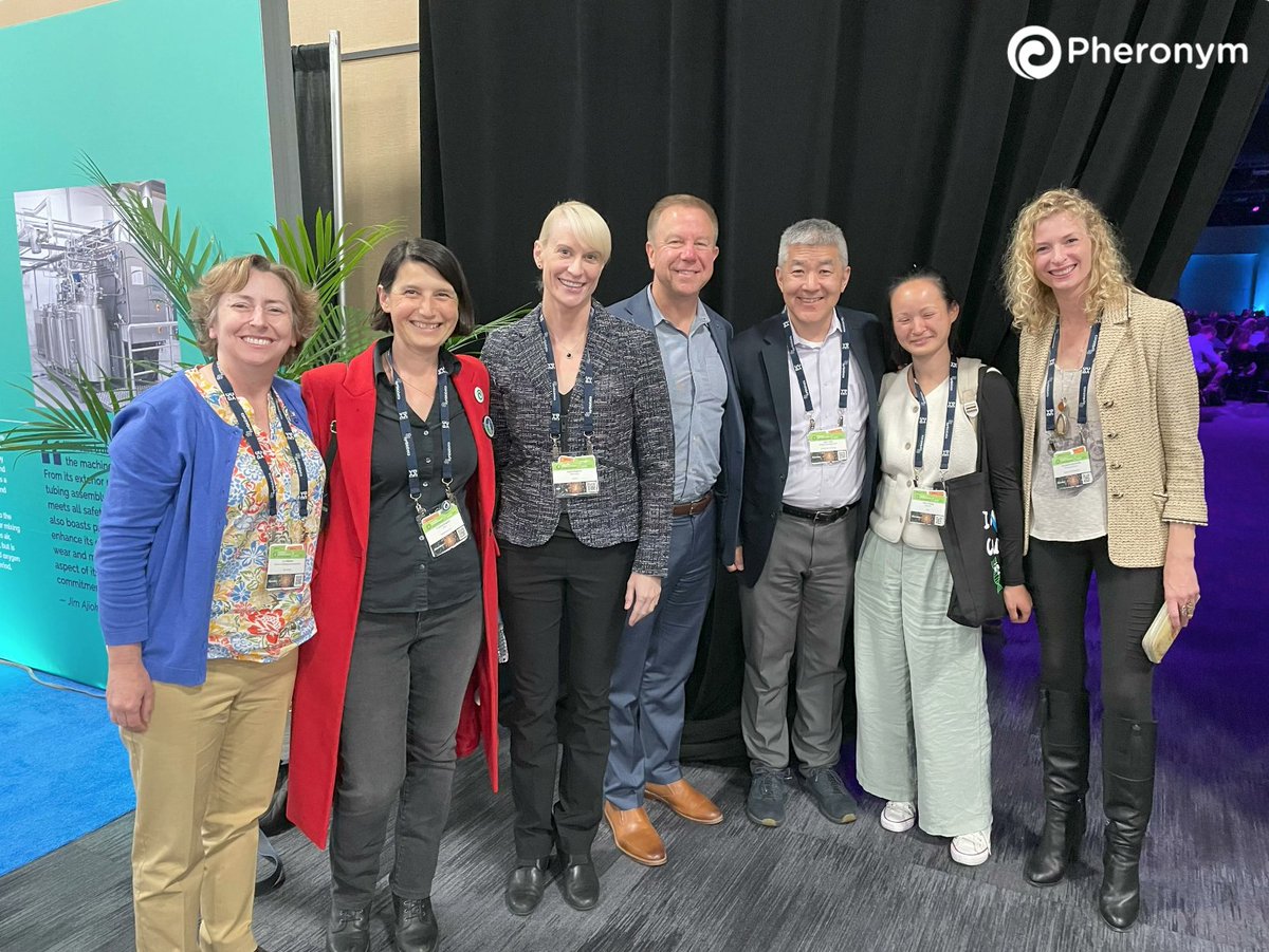 pheronym's tweet image. Space #biomanufacturing solutions will help humans colonize the moon &amp;amp; other planets! What a fantastic panel discussion about the Space economy at #Synbiobeta2023!

@SynBioBeta @Astro_Kate7  @astro_tim @Astro_Tani