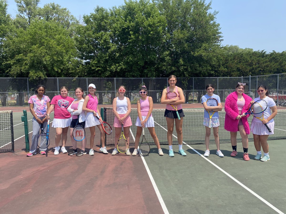 Marist_GTennis's tweet photo. And that’s a wrap on Week 1 of Girls Tennis Summer Camp!
We finished the week with a #FunFriday @Barbie theme complete with music and yummy cookies 🩷🎾🤍
Big congrats to Michaela Madden for winning #BestOutfit 👑
Join us Monday as the fun continues for Week 2 of camp☀️🎾😎 https://t.co/E0zF2ogJwE