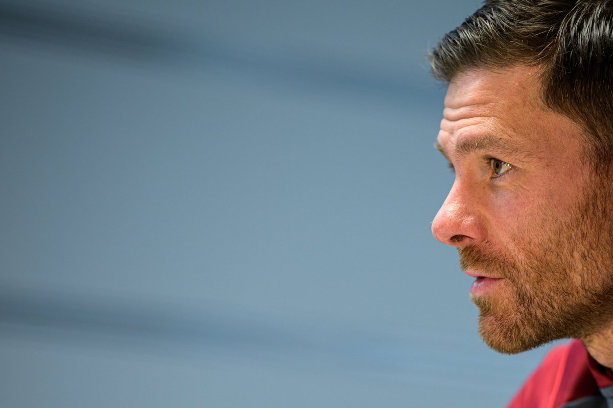 The mastermind! @XabiAlonso 

#Bayer04 I #Werkself