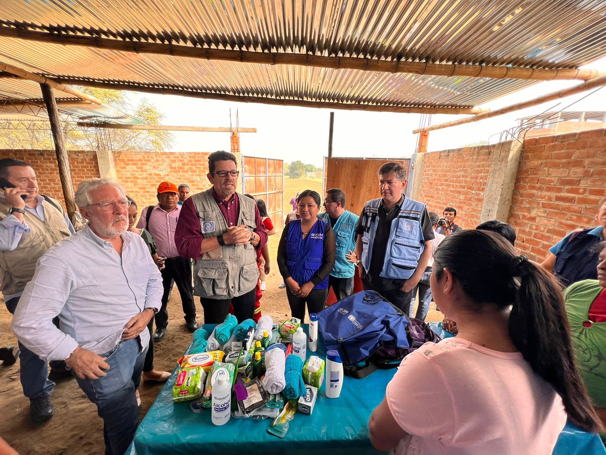 JBacaVaughan's tweet photo. Hoy en #Lambayeque, junto a representantes de Agencias de @ONUPeru, visitamos el albergue San Juan en el distrito de Íllimo. 
Desde la @OIM_Peru, seguiremos apoyando las acciones de respuesta a la emergencia climática que afecta al norte del país gracias al Fondo @UNCERF. https://t.co/JC4wMMK2z1