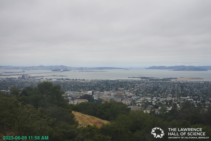 SFBayViewer's tweet image. San Francisco Bay as seen from The Lawrence Hall of Science
static.lawrencehallofscience.org/scienceview/sc…