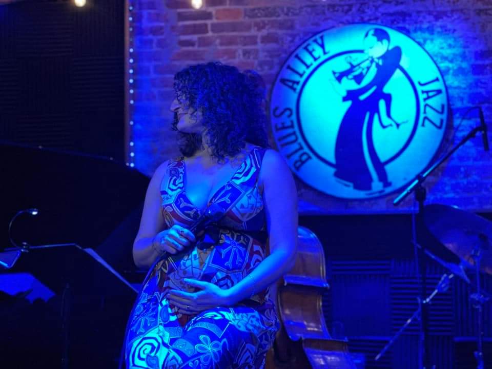 Last night, I brought a special guest on stage 😊
<a href="/bluesalley/">Blues Alley</a> thank you for having us. Can't wait to listen to the recording ❤️