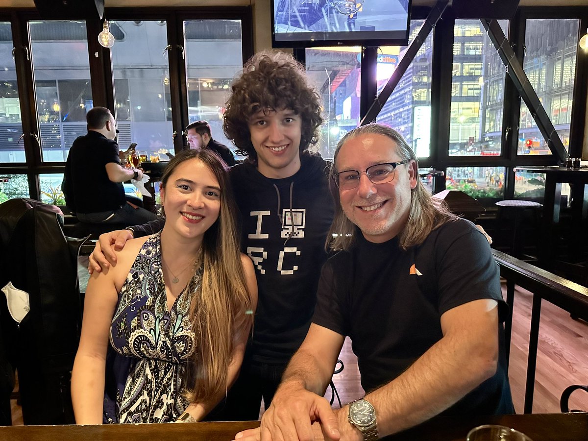 tiffanyfayj's tweet image. First #golang conference since 2018. It’s so nice seeing folks in the Go community again! 
@jboursiquot Alan Donovan @spf13 @FiloSottile @goinggodotnet 

@gothamgo #gothamgo