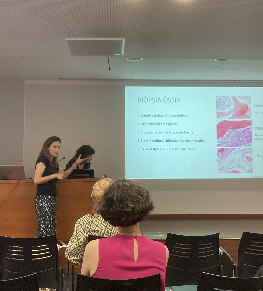 jutorguet's tweet photo. Avui a la Jornada d’Actualització de Malalties Autoinflamatòries del grup de Reumatologia Pediàtrica (Pedia-Cat) de la @SCReuma #PediaCat. La Dra. Riera ens parla d’un cas de CRMO associat a MII 👧🏼 https://t.co/mDIwb8Mfq5