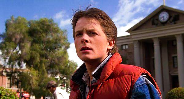 ImagenRetro's tweet photo. Un día como hoy pero de 1961, nació el gran Michael J. Fox, actor, escritor, productor cantante y músico. Conocido también como Calvin Klein, Clint Eastwood o simplemente Marty McFly. 

¡Felices 62 años! #MichaelJFox 🎂🥳 https://t.co/FSSC9BF8Kd