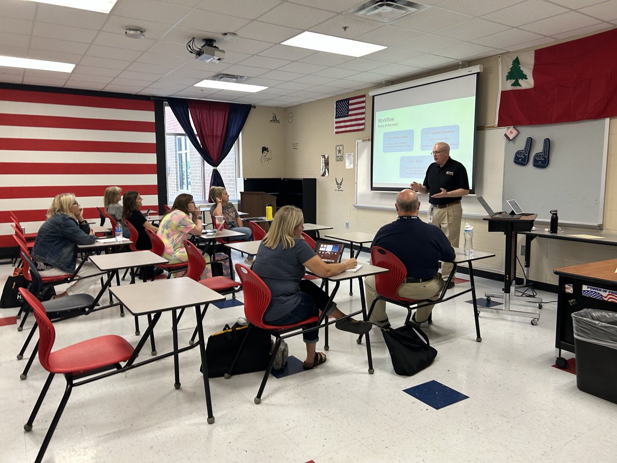 Mr. Joe is rockin Apple Classroom! #RCTC2023 #WeAreRCSTN ⁦<a href="/RobCoSchools/">Robertson County Schools</a>⁩