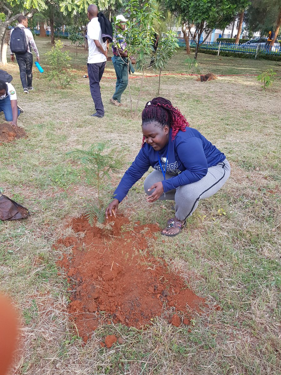 NAKELLO's tweet photo. Week3 of continuous learning #Designthinkingchallenge and also #SocialBusinessModelCanva made me reflect fully on the social value proposition of my proposed initiative. Closing it off today with community service. A journey worthwhile. #YALITransformation #impact https://t.co/qyVvCa8kSi