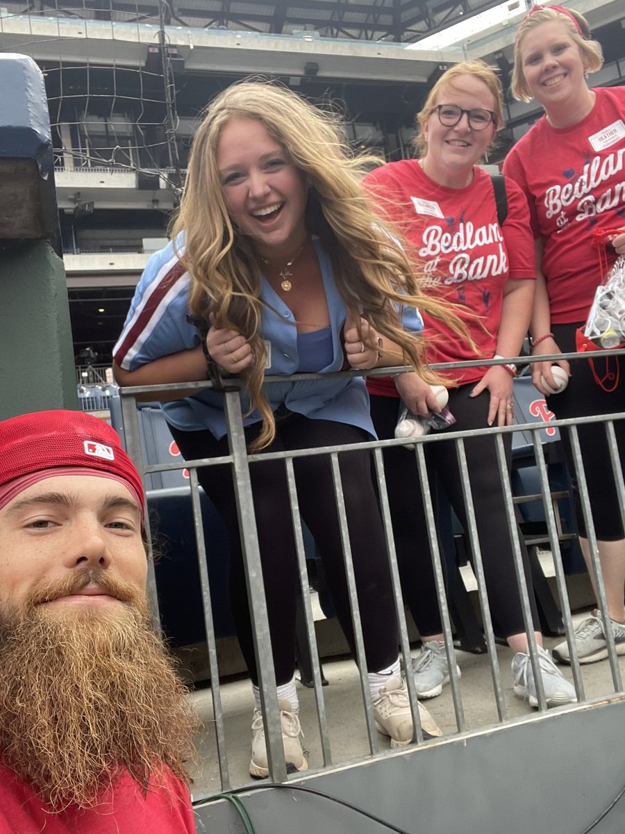 SamMilano04's tweet photo. One of the best days ever https://t.co/IgUZGDXa7u