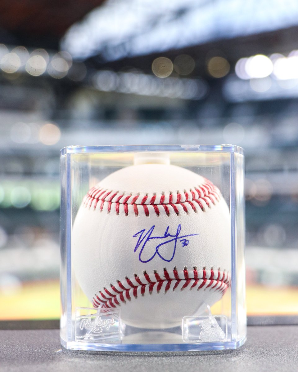 🚨 Nathaniel Lowe autographed baseball giveaway 🚨

How to enter:
1. RT this post 
2. Reply with your Nathaniel All-Star vote! 

⭐️ Rangers.com/vote
