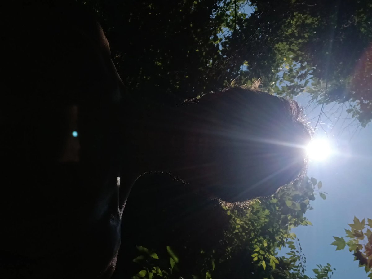 Jlawthealien's tweet photo. @UFOSightings101 I see them on the daily its god https://t.co/cmXI7FQd1A
