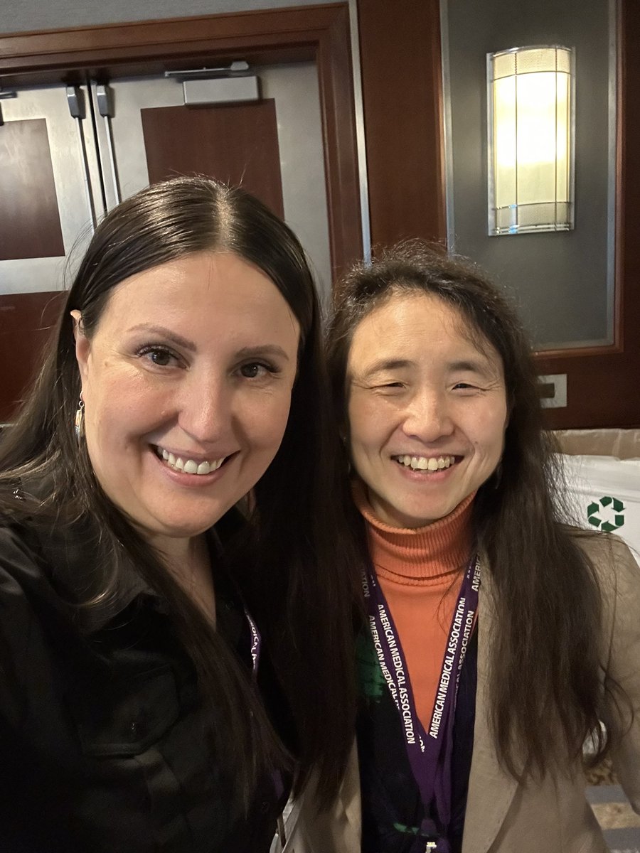 .@AmerMedicalAssn @ACPIMPhysicians #AMAMtg #IMG section meeting with incoming #IMGSection incoming Chair & proud #IMPhysician Dr. Natalia Solenkova @SolNataMD. #IMProud #IMEssential #MembersMoveMedicine #WomenInMedicine #PhysicianAdvocacy #PhysicianLeadership
