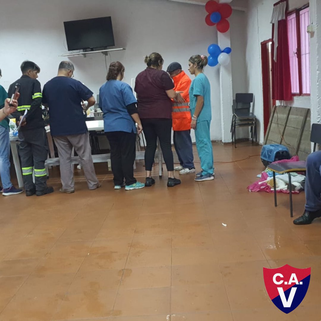 CAVencedor's tweet photo. La semana pasada se realizaron castraciones en la sede social de nuestro club hacia los y las vecinas de la zona. 

Agradecemos a los equipos técnicos y de higiene presentes en el club y a los vecinos que se hicieron presentes. 

El Vencedor en Movimiento. https://t.co/NbQJ3Epilt