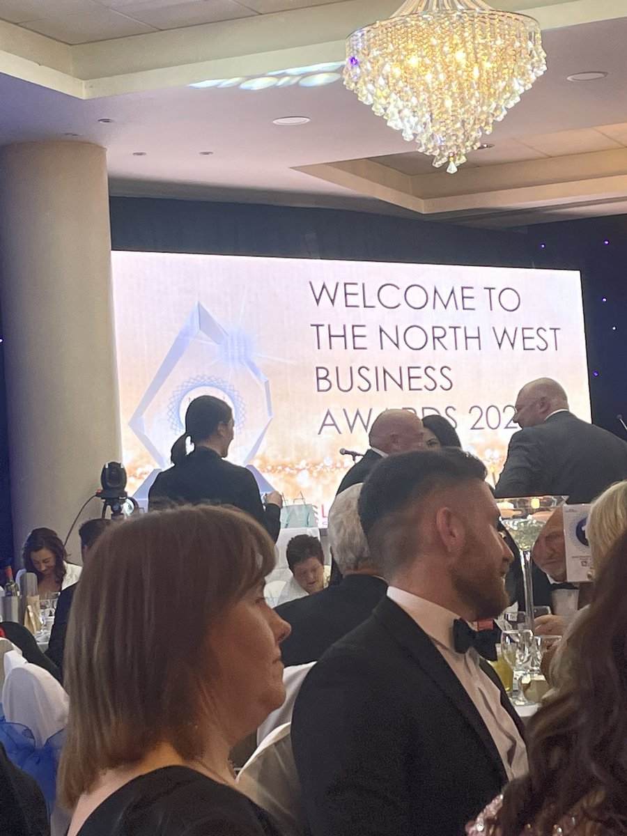 Buona fortuna a tutti ❤️🇮🇹<a href="/NWBizAwards/">NW Business Awards 2023</a>