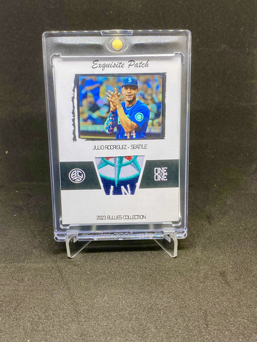 Bulliescardart's tweet image. Exquisite Patch Tributes

1/1 patch cards with foil images

Acuna Jr. Atlanta
Griffey Jr. Team USA
Ohtani Los Angeles 
JRod Seattle

#exqusite #upperdeck #acunajr #griffy #ohtani #jrod 
All currently available

@CardPurchaser @sports_sell @HobbyRetweet_