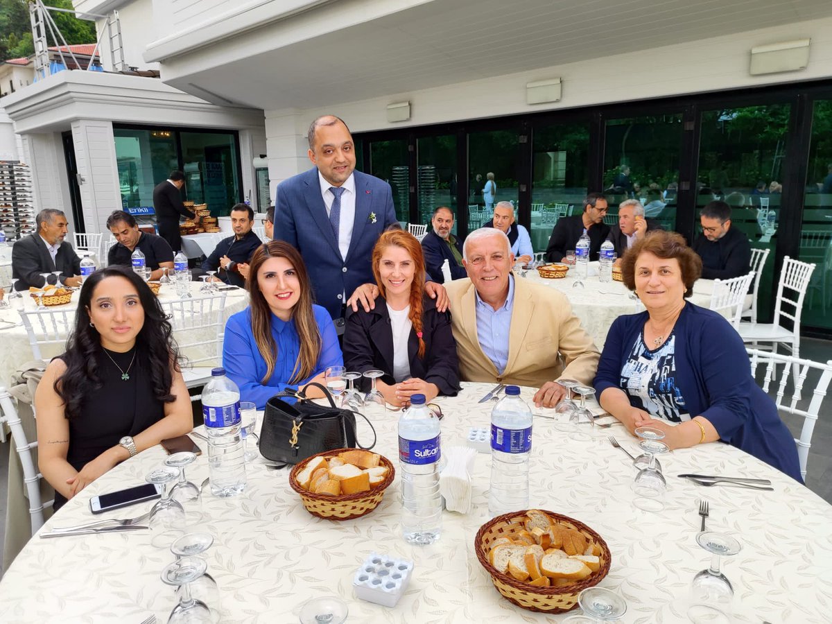Seçim süreci boyunca Türkiye Yüzyılı için çalışan Beşiktaş teşkilat mensuplarımızın her birine teşekkür ediyorum. 

Aynı umut ve kararlılıkla 2024 seçimleri için de “Yeniden İstanbul“ diyerek hep birlikte gayret göstereceğiz.

📍Beşiktaş-Ortaköy