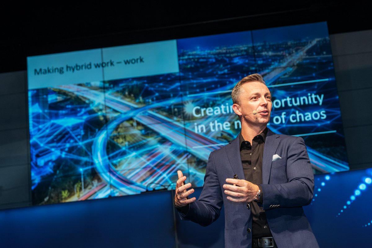 David McQuarrie tweet media