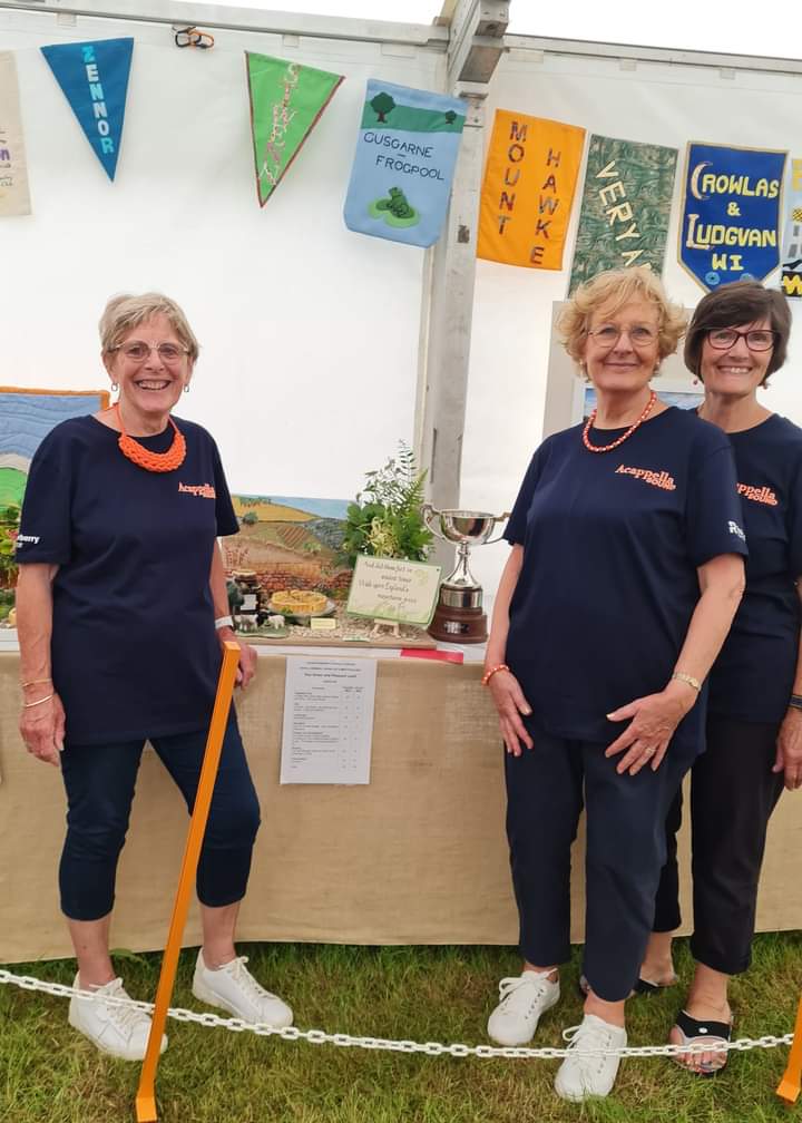 LadockWI's tweet photo. Ladock WI President Sandra Buck with Brenda Ashlee and Chris Rimmer with the winning entry and trophy. #RoyalCornwallShowCup #OurGreenAndPleasantLand #LadockWI #LadockWomensInstitute #CornwallFederationOfWomensInstitutes #CFWI #Cornwall #WomensInstitute #WI #InspiringWomen #UK https://t.co/VtOqTxckWq