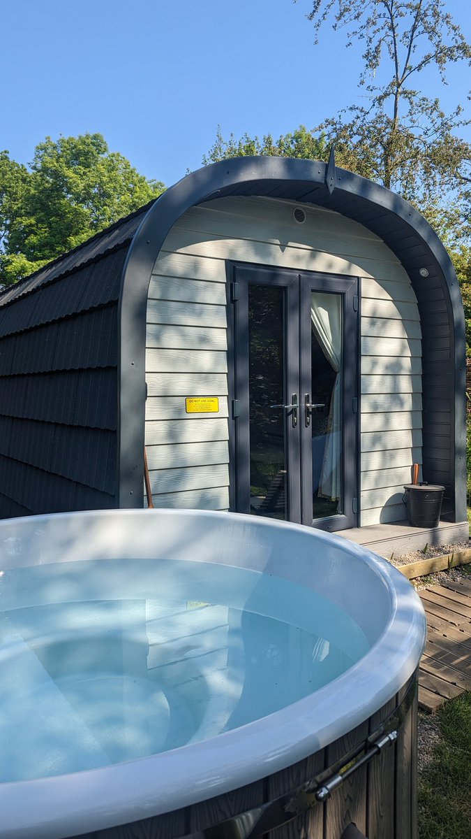 EmlynsCoppice's tweet photo. As of today. We can officially say ALL our pods now have #hottubs .  Now we're firing on all cylinders!
#glamping #hottubglamping #NorthWales #cymru #flintshire #outdoors #relaxation #greatoutdoors https://t.co/xREFpl6f1f