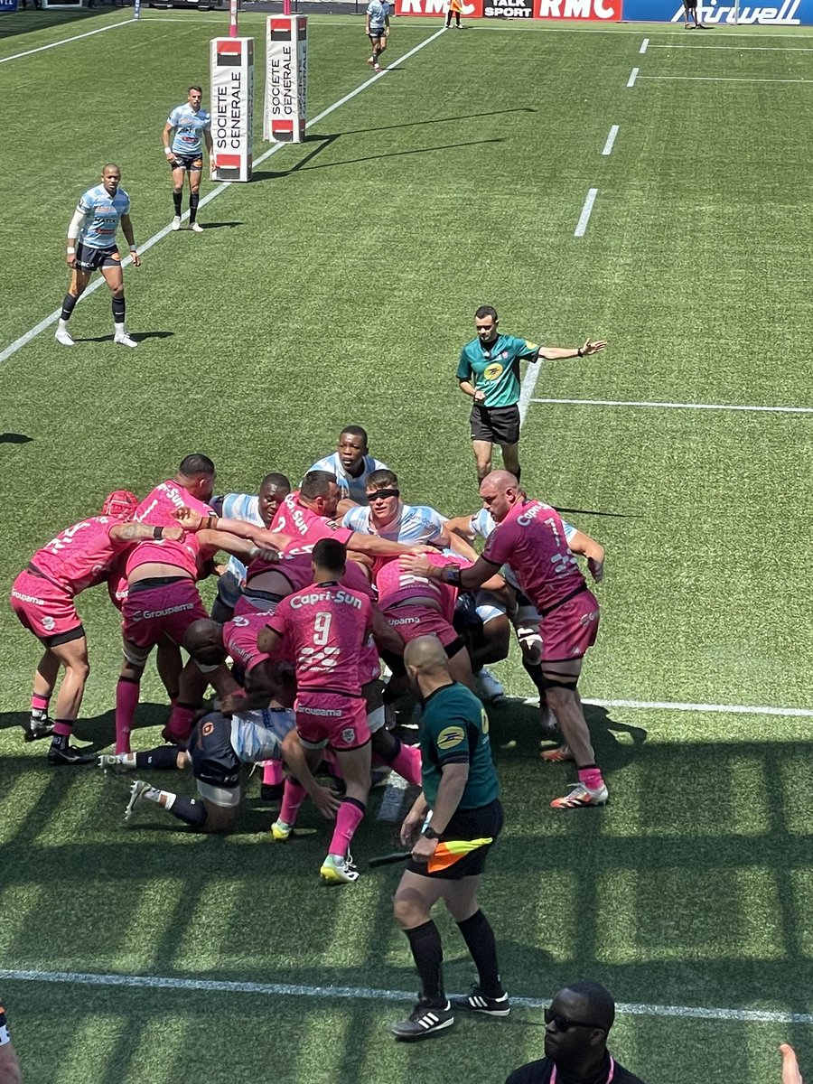 B_Abanana's tweet image. Bien sûr ce soir je supporte le stade et la ville rose🌸 #WhatElse 🤷🏼‍♂️ #PinkIsNotDead