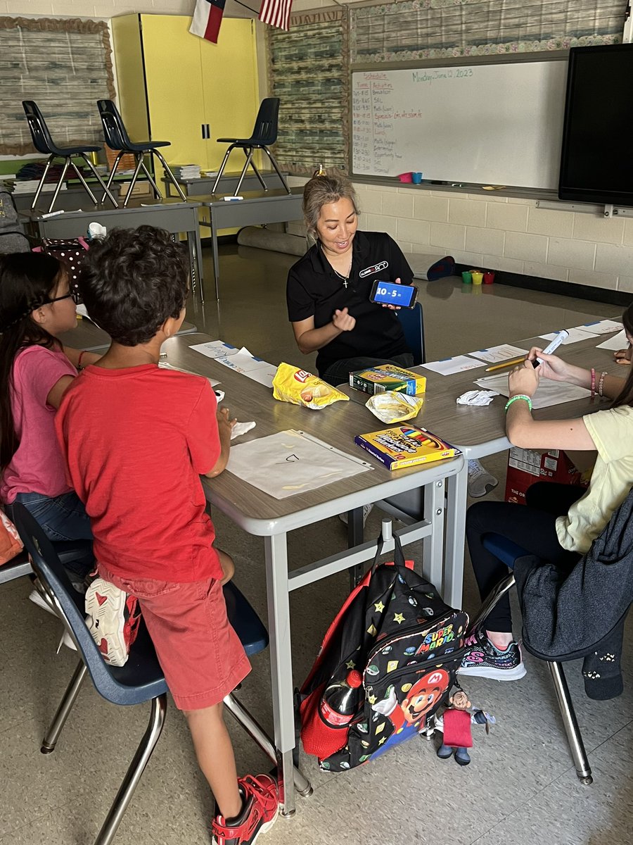 MacKenzie Robbins tweet media