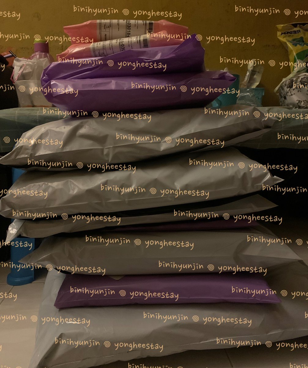 yongheestay's tweet image. #yongheeposto 📮

— mahagrid 7.0
— ga winners
and some other items

scheduled to be pickup today! (10/6) go to postage masterlist for the tracking number! (go to 📌 tweet, click carrd, click postage masterlist) any questions do dm me🩷 thank you!