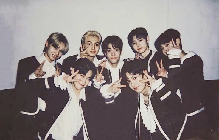 ⋆˚࿔ 𝜗ৎ dear hera . 7 tweet media