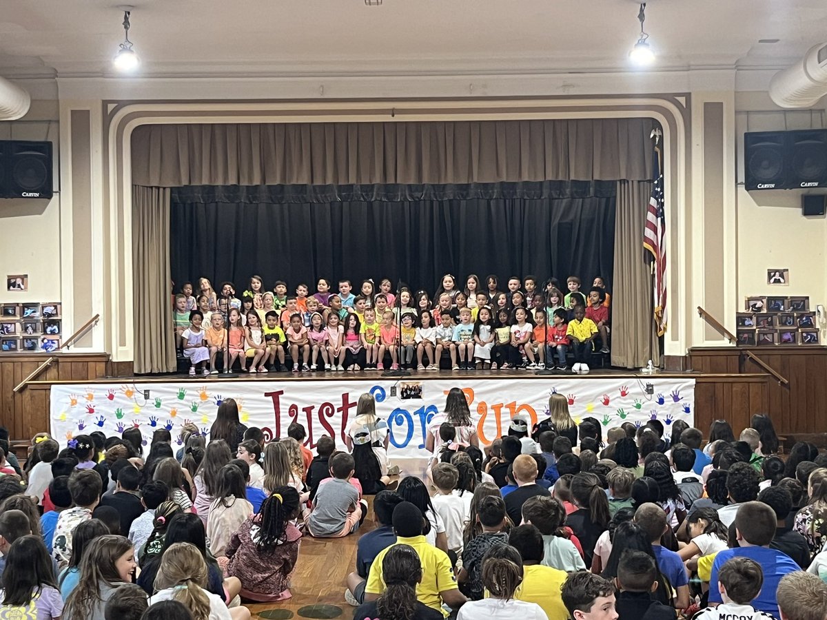Our Kindergarteners gave their first school performance for the show “Just For Fun”, featuring jokes, songs, and laughs! Parent show today at 2!! <a href="/WeAreHTSD/">WeAreHTSD</a>