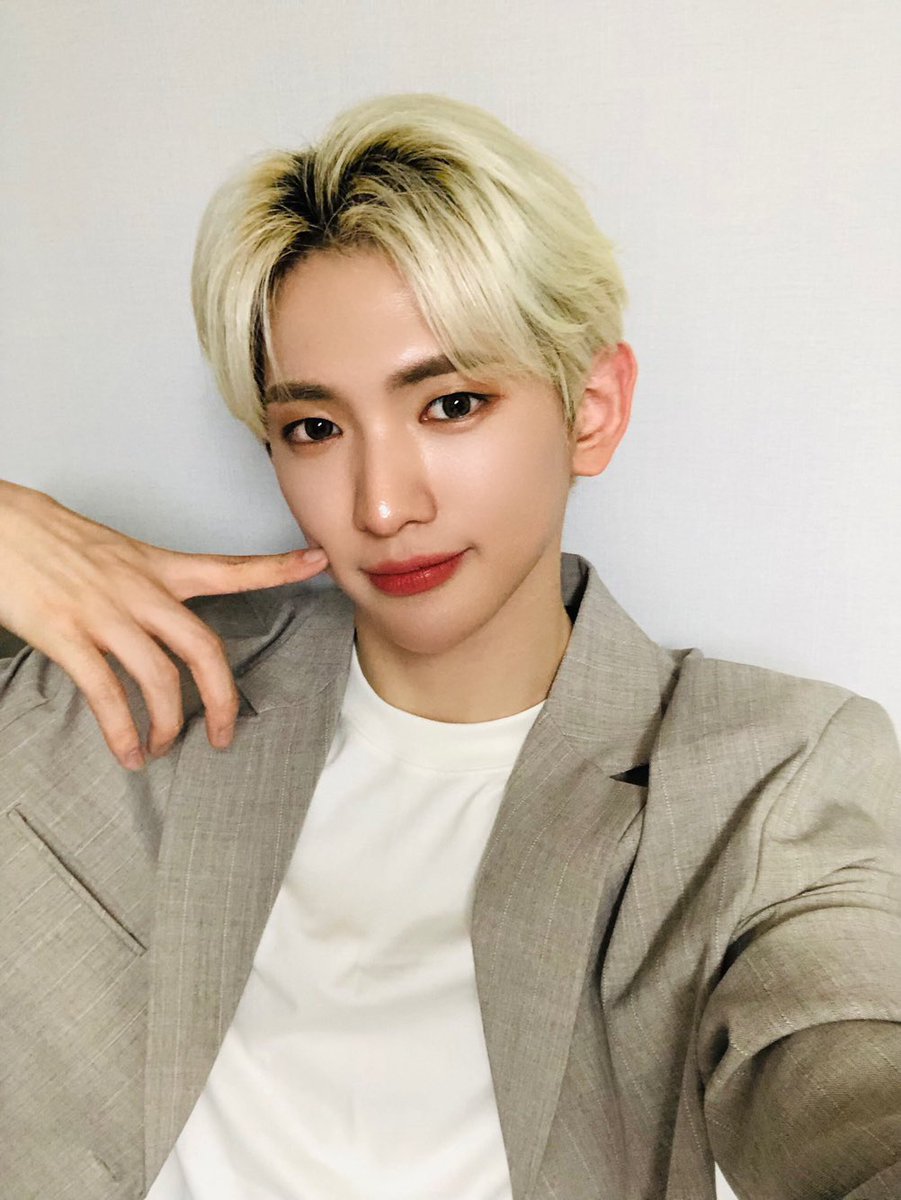 TPST_twt's tweet photo. [#LEW] 잘 자! 굿나잇❤ https://t.co/o8NzixtYIK