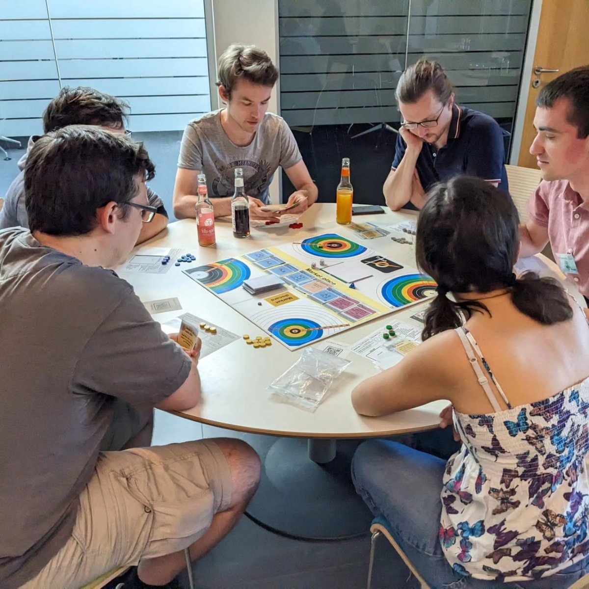 HabitableGame's tweet photo. Das erste Spieletest-Event hat viel Spaß gemacht und war unglaublich erfolgreich.🥳🥳 Wir danken euch allen für eure Teilnahme und für euer Feedback, welches uns sehr dabei helfen wird, unser Spiel Habitable weiter zu verbessern!
hochschulwettbewerb #wissenschaftsjahr #hsw23 https://t.co/mB4mLNiBqv
